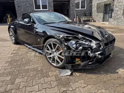 Aston Martin V8 Vantage Roadster 4.7l S Sportshift — Aufnahme 8 von 24