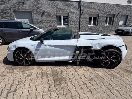 Audi R8 Spyder 5.2 FSI V10 Quattro — Aufnahme 7 von 25