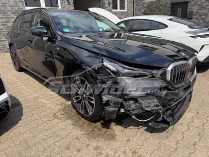 BMW 540 d xDrive Touring M Sport Head-Up Harman — Aufnahme 1 von 25