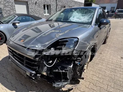 Porsche Cayenne Coupé E-Hybrid Black Edition Sport Design — Aufnahme 10 von 25