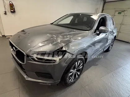Volvo XC60 Momentum Pro 2WD — Aufnahme 8 von 25