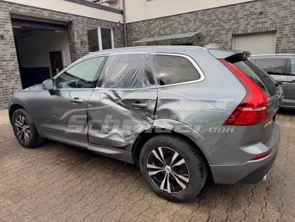 Volvo XC60 Momentum Pro 2WD — Aufnahme 17 von 25