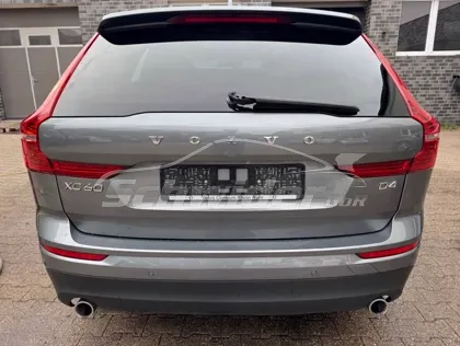 Volvo XC60 Momentum Pro 2WD — Aufnahme 18 von 25