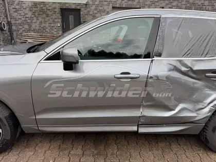 Volvo XC60 Momentum Pro 2WD — Aufnahme 22 von 25