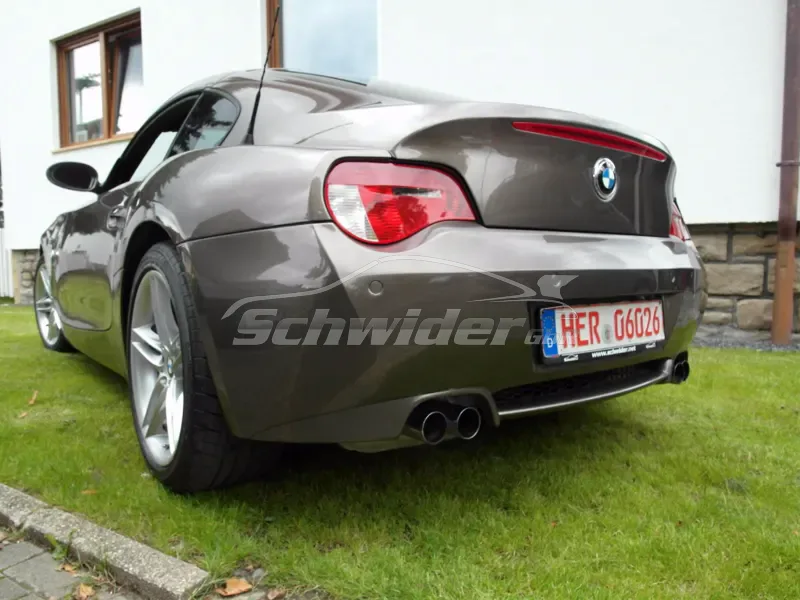 Fahrzeug im Hof Schwider, Bochum