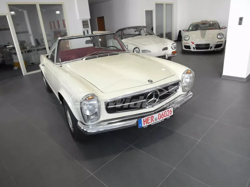 Fahrzeug aus der Ausstellungshalle Schwider, Bochum