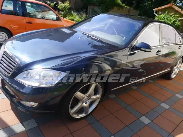 Mercedes S-Klasse, dunkelblau